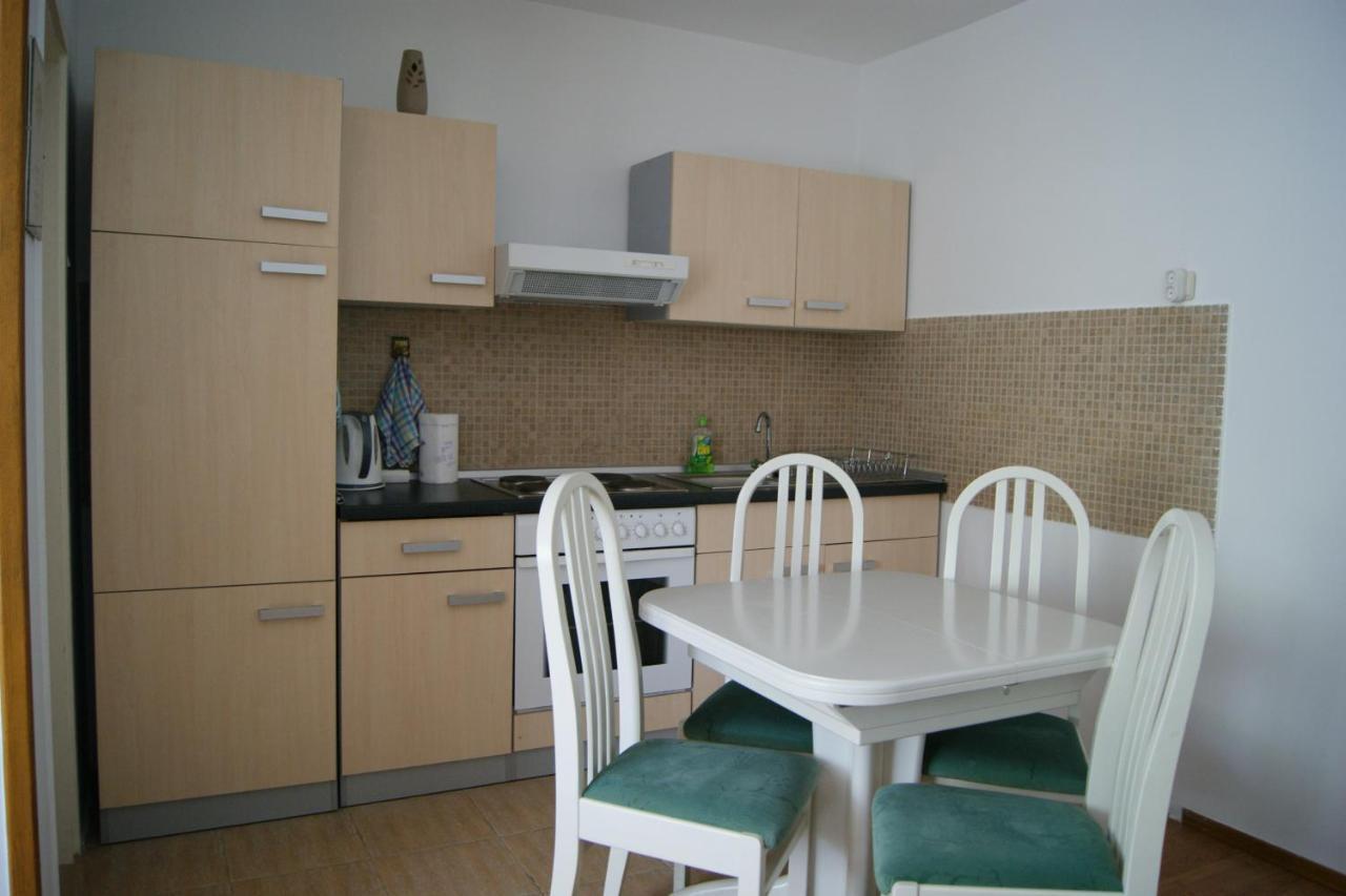 Apartment Lynx Korenica Luaran gambar